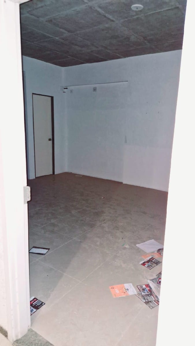 Office 650 Sq. Ft. Commercial Office for Rent in Prahladnagar Ahmedabad - Media 2