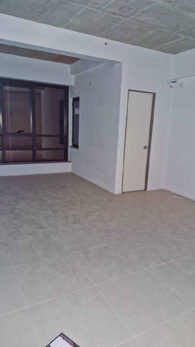 Office 650 Sq. Ft. Commercial Office for Rent in Prahladnagar Ahmedabad - Media 4