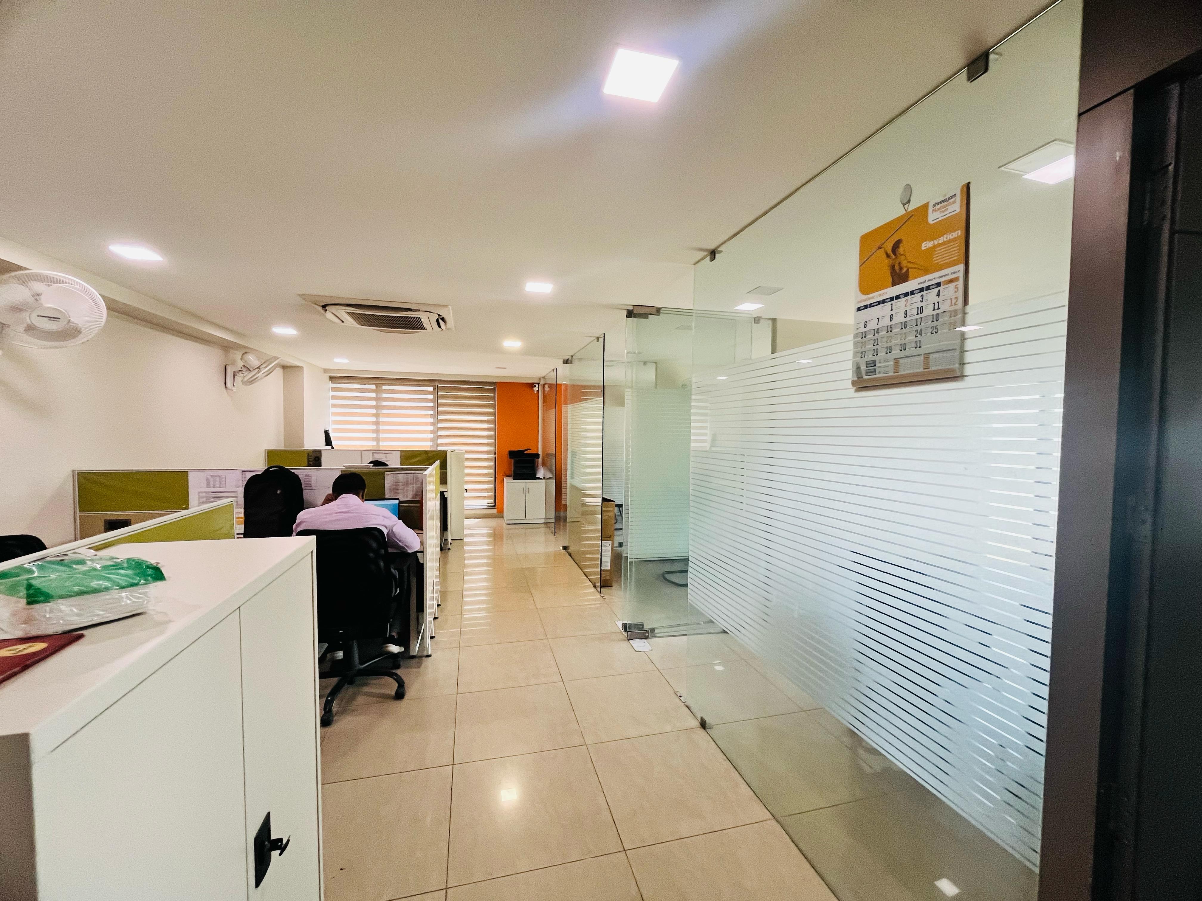 Office 1357 Sq. Ft. Commercial Office for Sale in Sp Ring Road Ahmedabad - Media 2