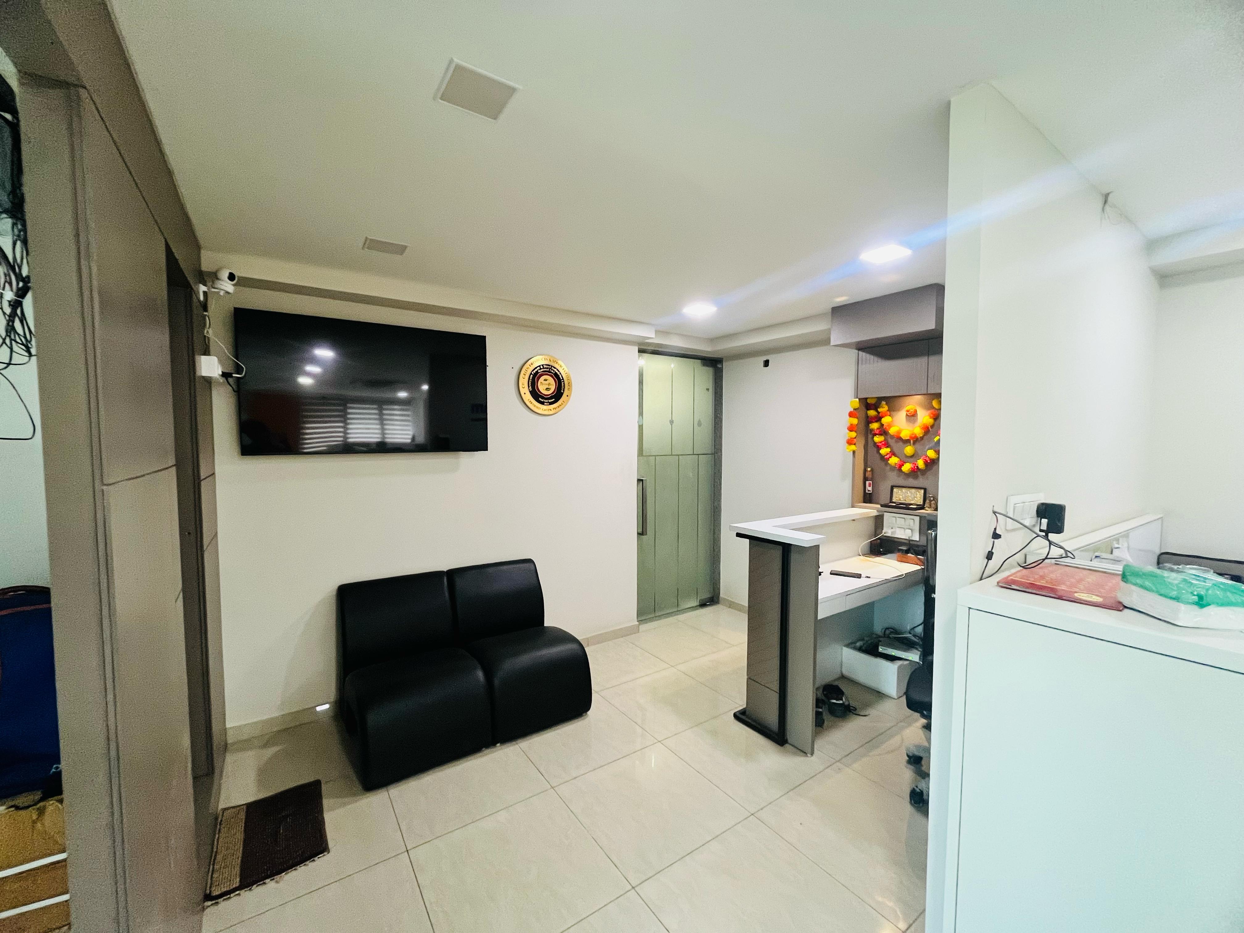 Office 1357 Sq. Ft. Commercial Office for Sale in Sp Ring Road Ahmedabad - Media 3