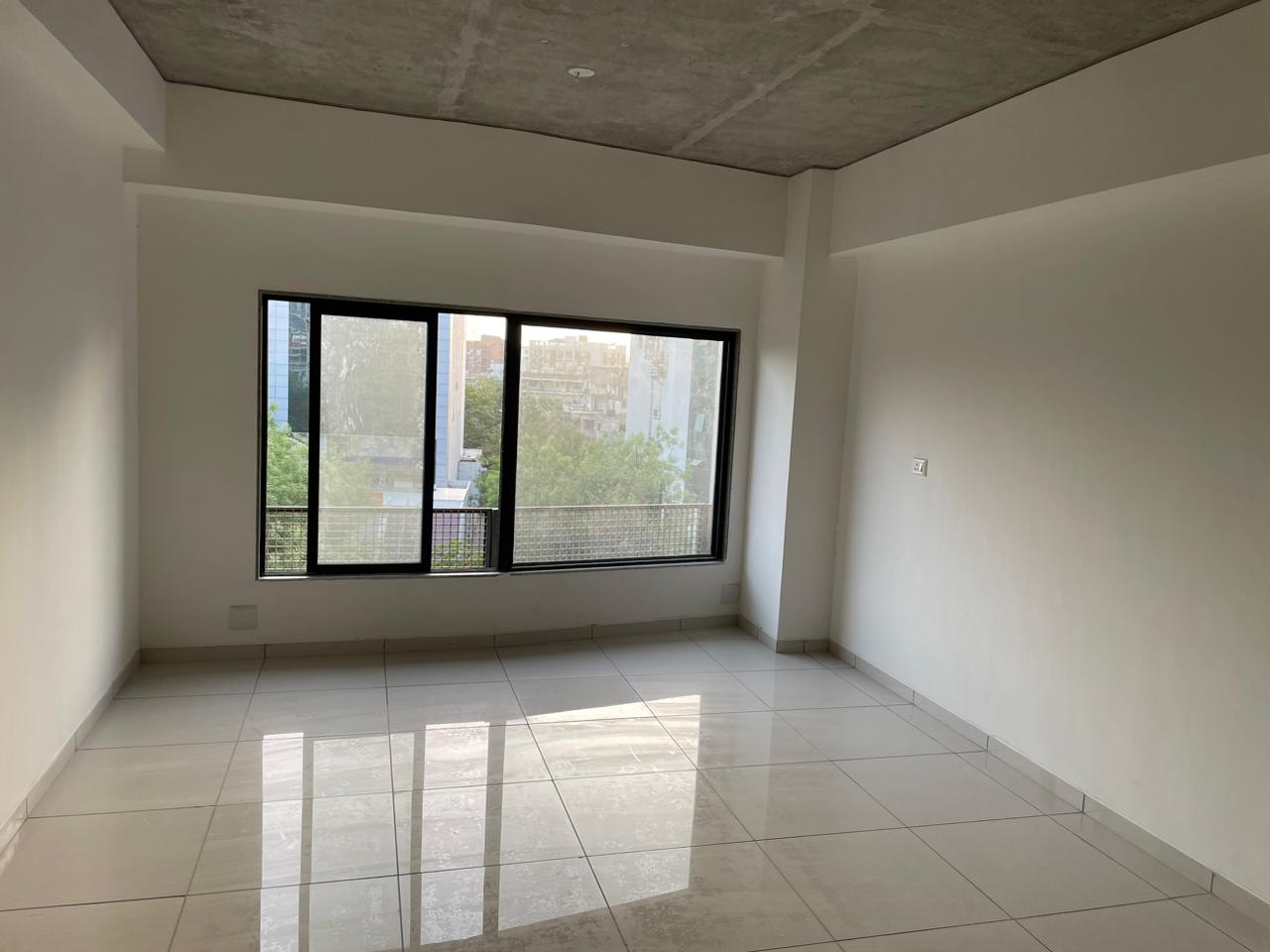 Office 830 Sq. Ft. Commercial Office for Rent in Ashram Road Ahmedabad - Media 5