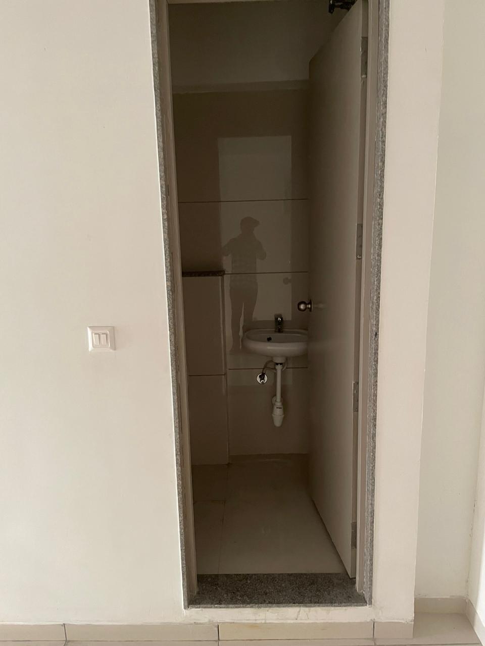 Office 830 Sq. Ft. Commercial Office for Rent in Ashram Road Ahmedabad - Media 7