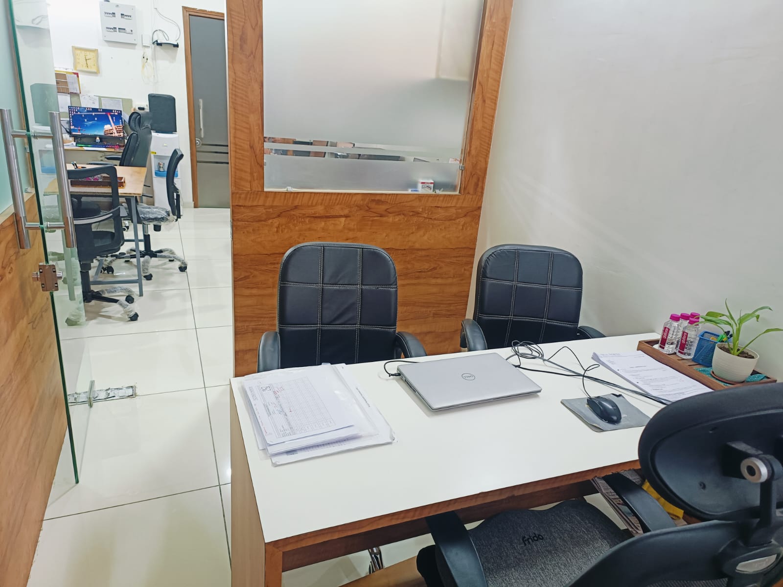 Office 625 Sq. Ft. Commercial Office for Rent in Jagatpur Ahmedabad - Media 10