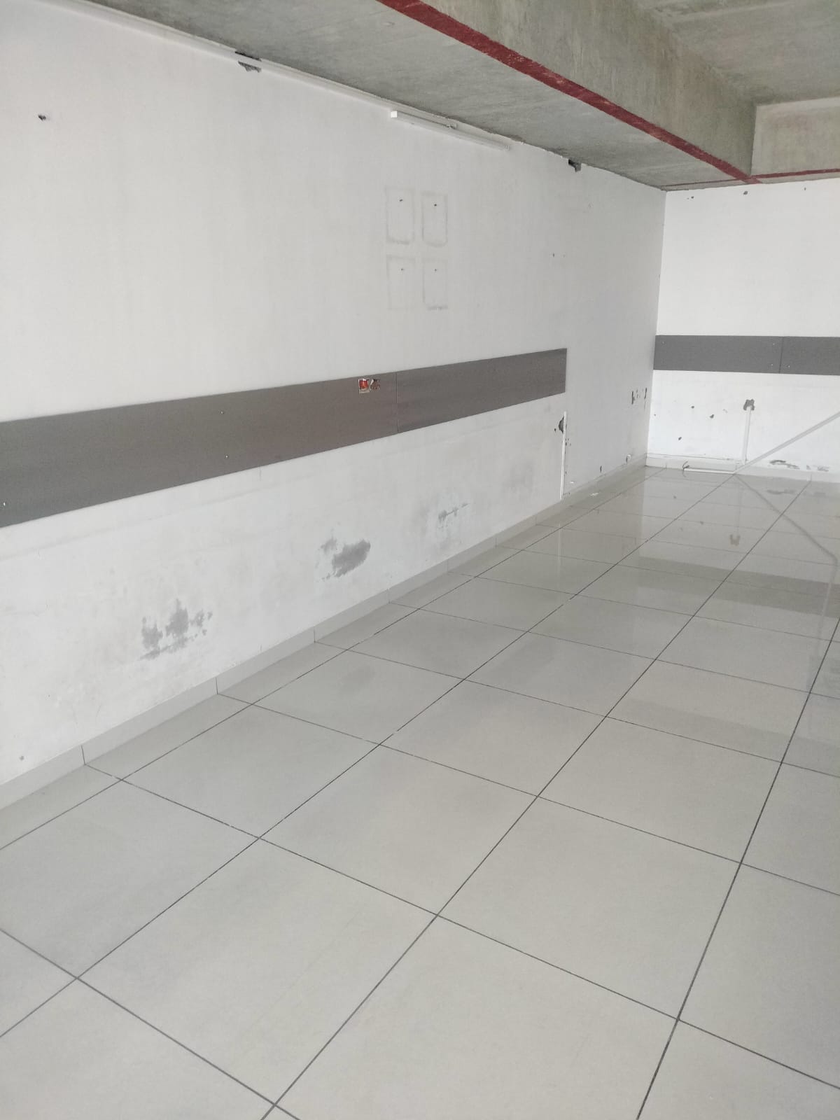 Office 847 Sq. Ft. Commercial Office for Rent in Shyamal Cross Road Ahmedabad - Media 2