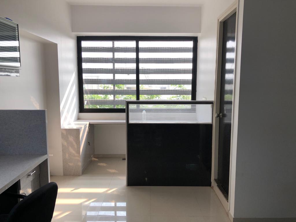 Office 705 Sq. Ft. Commercial Office for Rent in Sola Ahmedabad - Media 7