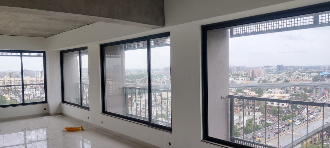 Office 925 Sq. Ft. Commercial Office for Rent in Satellite Ahmedabad