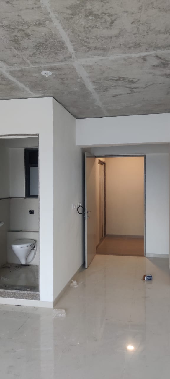 Office 490 Sq. Ft. Commercial Office for Rent in Satellite Ahmedabad - Media 4