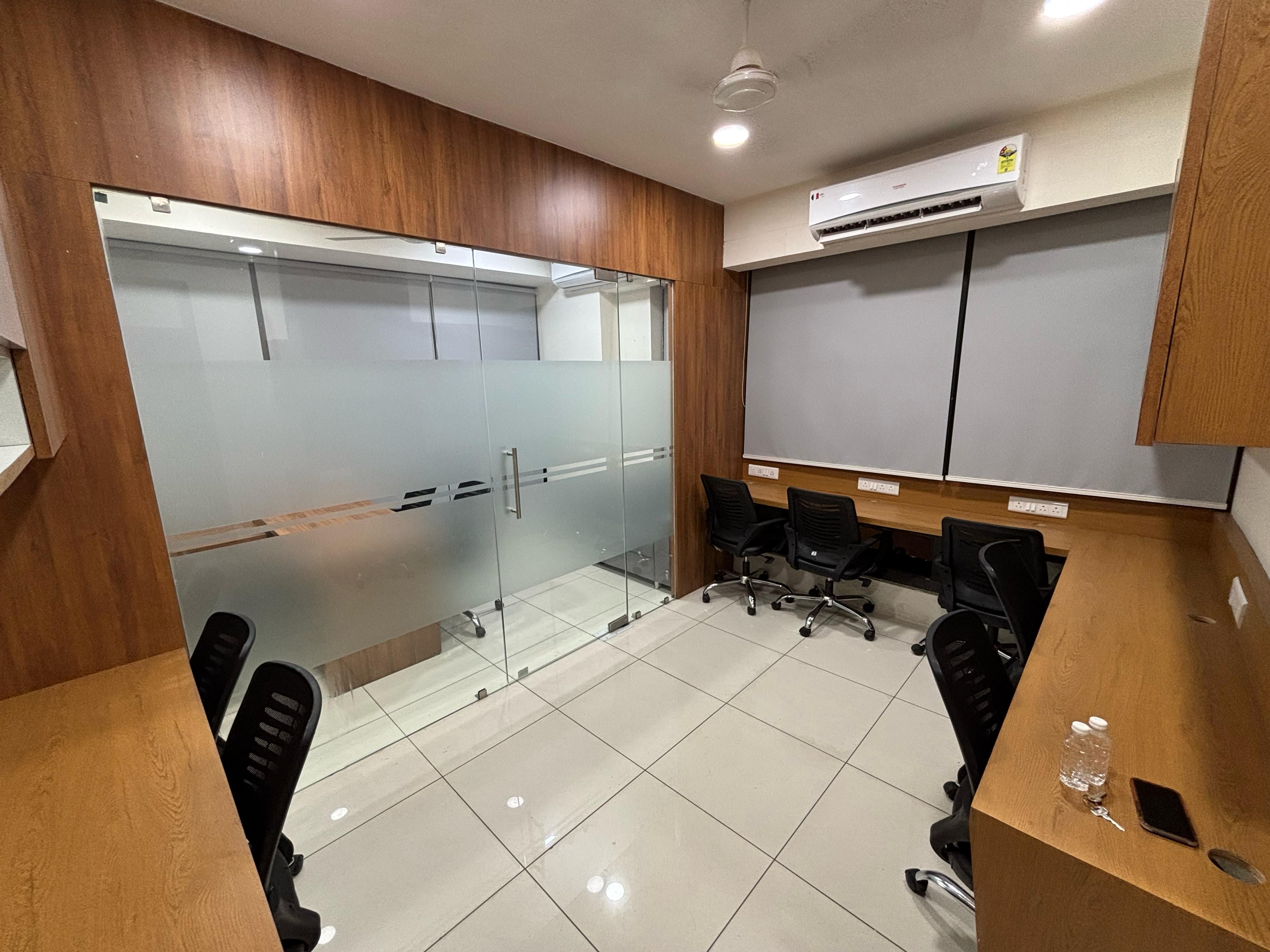 Office 478 Sq. Ft. Commercial Office for Rent in Shyamal Cross Road Ahmedabad - Media 2