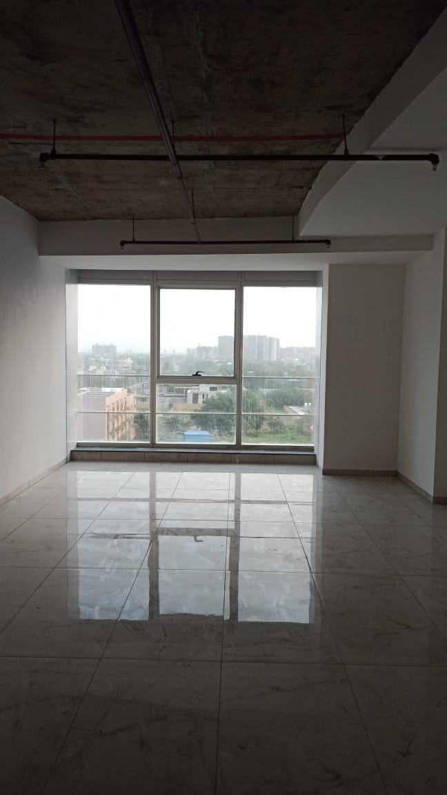 Office 1429 Sq. Ft. Commercial Office for Rent in Sindhu Bhavan Road Ahmedabad - Media 4
