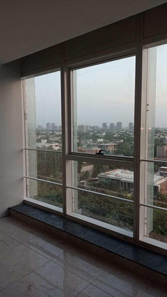 Office 1429 Sq. Ft. Commercial Office for Rent in Sindhu Bhavan Road Ahmedabad - Media 9