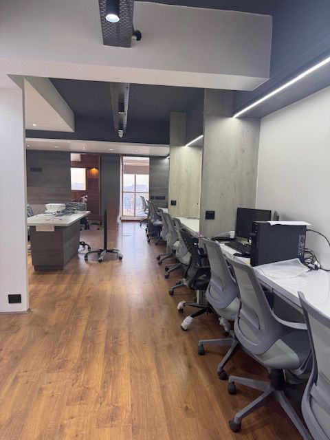 Office 1300 Sq. Ft. Commercial Office for Rent in Rajpath Rangoli Road Ahmedabad