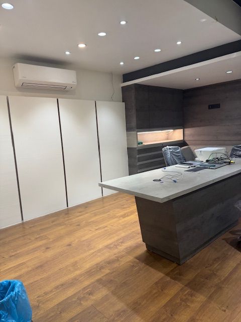Office 1300 Sq. Ft. Commercial Office for Rent in Rajpath Rangoli Road Ahmedabad - Media 5