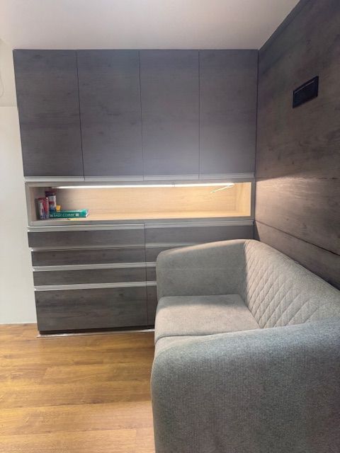 Office 1300 Sq. Ft. Commercial Office for Rent in Rajpath Rangoli Road Ahmedabad - Media 11
