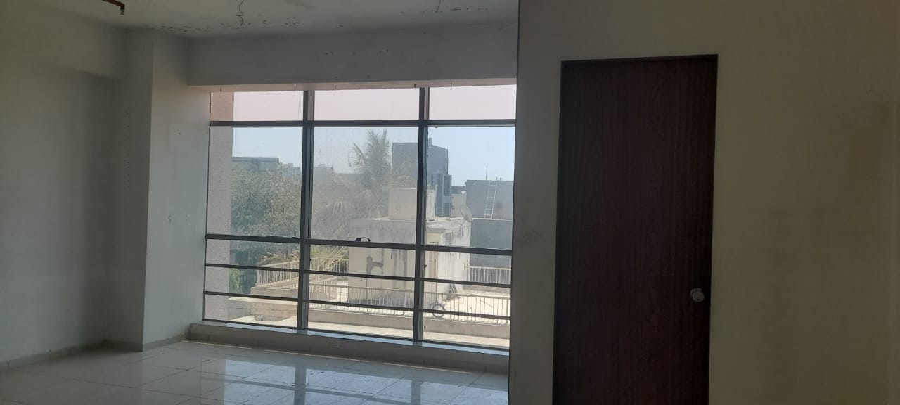 Office 722 Sq. Ft. Commercial Office for Rent in Science City Ahmedabad - Media 3