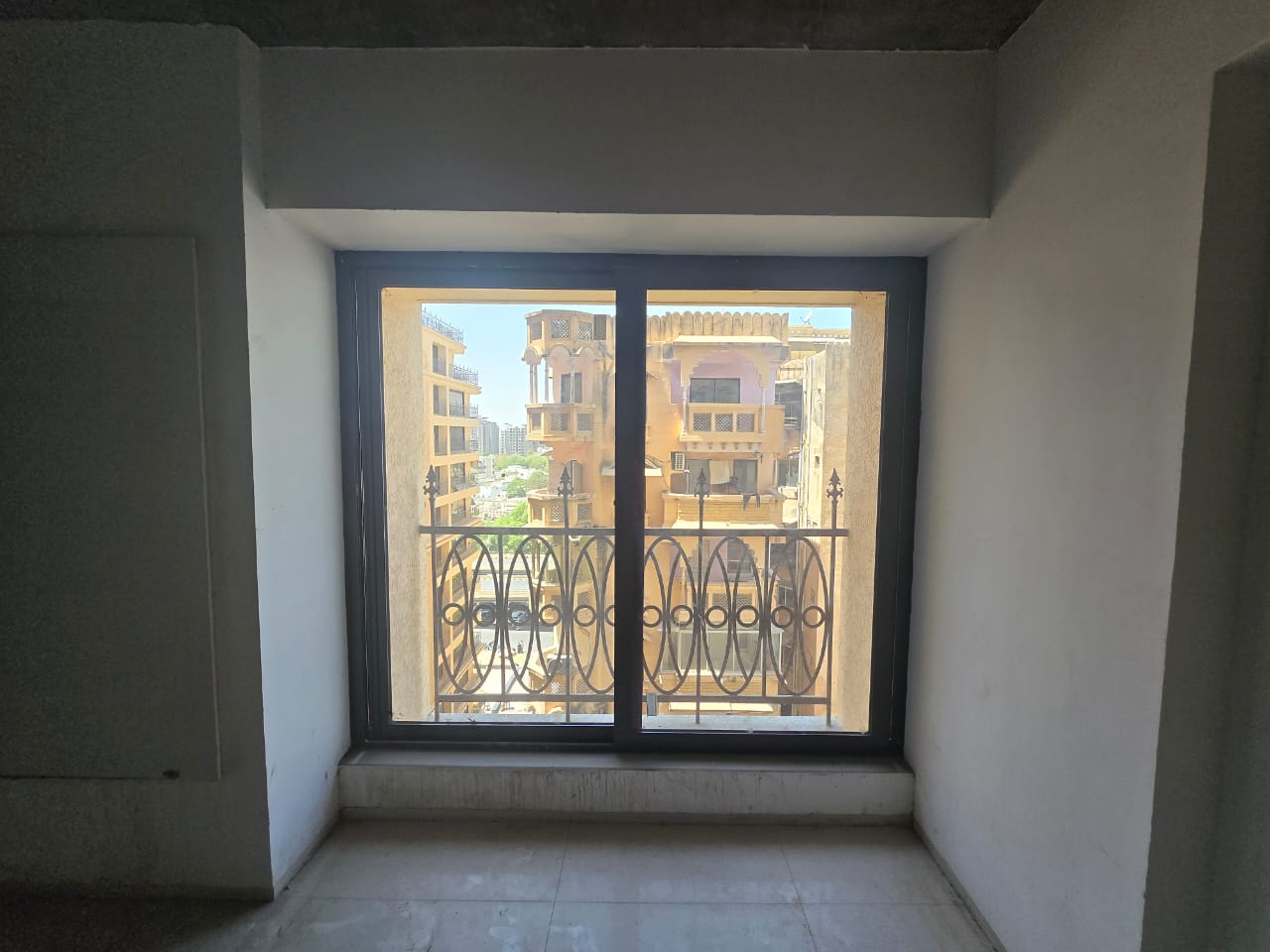 Office 638 Sq. Ft. Commercial Office for Rent in Satellite Ahmedabad - Media 2