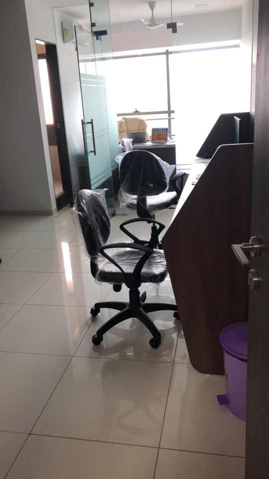 Office 680 Sq. Ft. Commercial Office for Rent in Science City Ahmedabad
