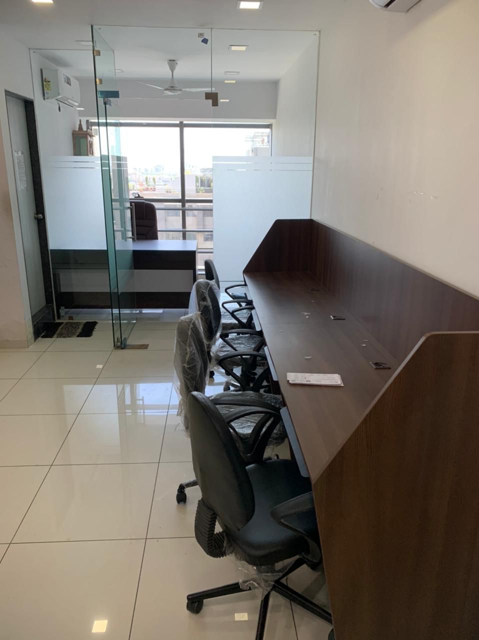 Office 680 Sq. Ft. Commercial Office for Rent in Science City Ahmedabad - Media 3