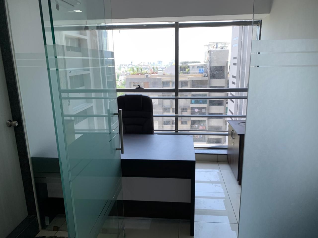 Office 680 Sq. Ft. Commercial Office for Rent in Science City Ahmedabad - Media 4