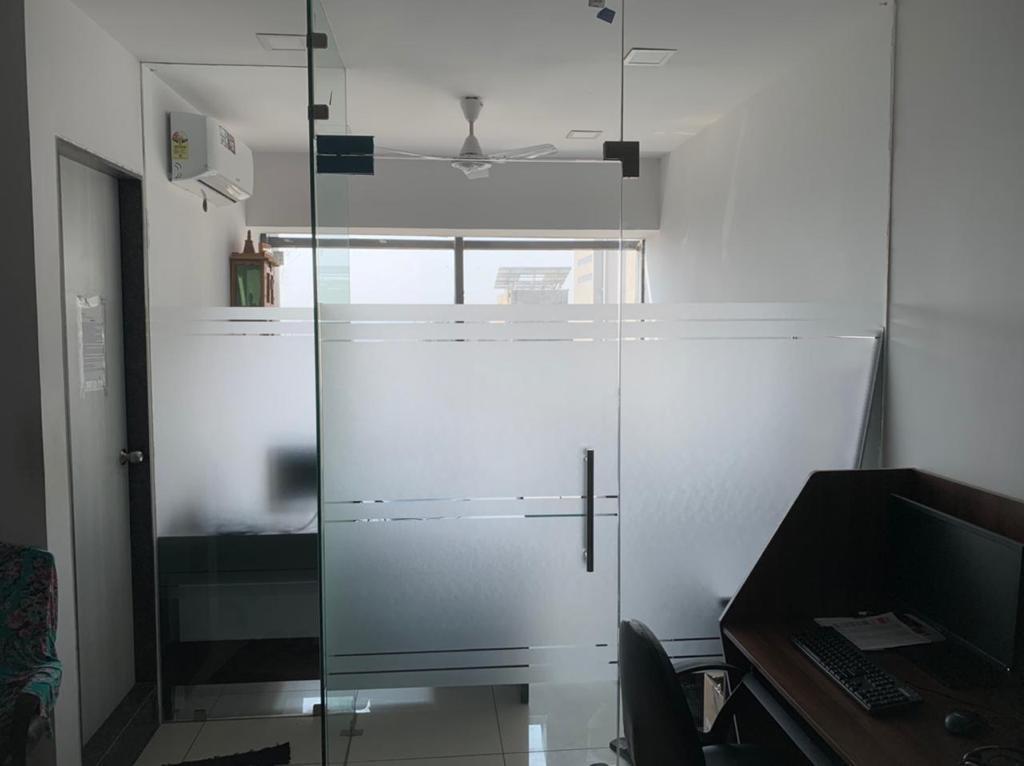 Office 680 Sq. Ft. Commercial Office for Rent in Science City Ahmedabad - Media 7