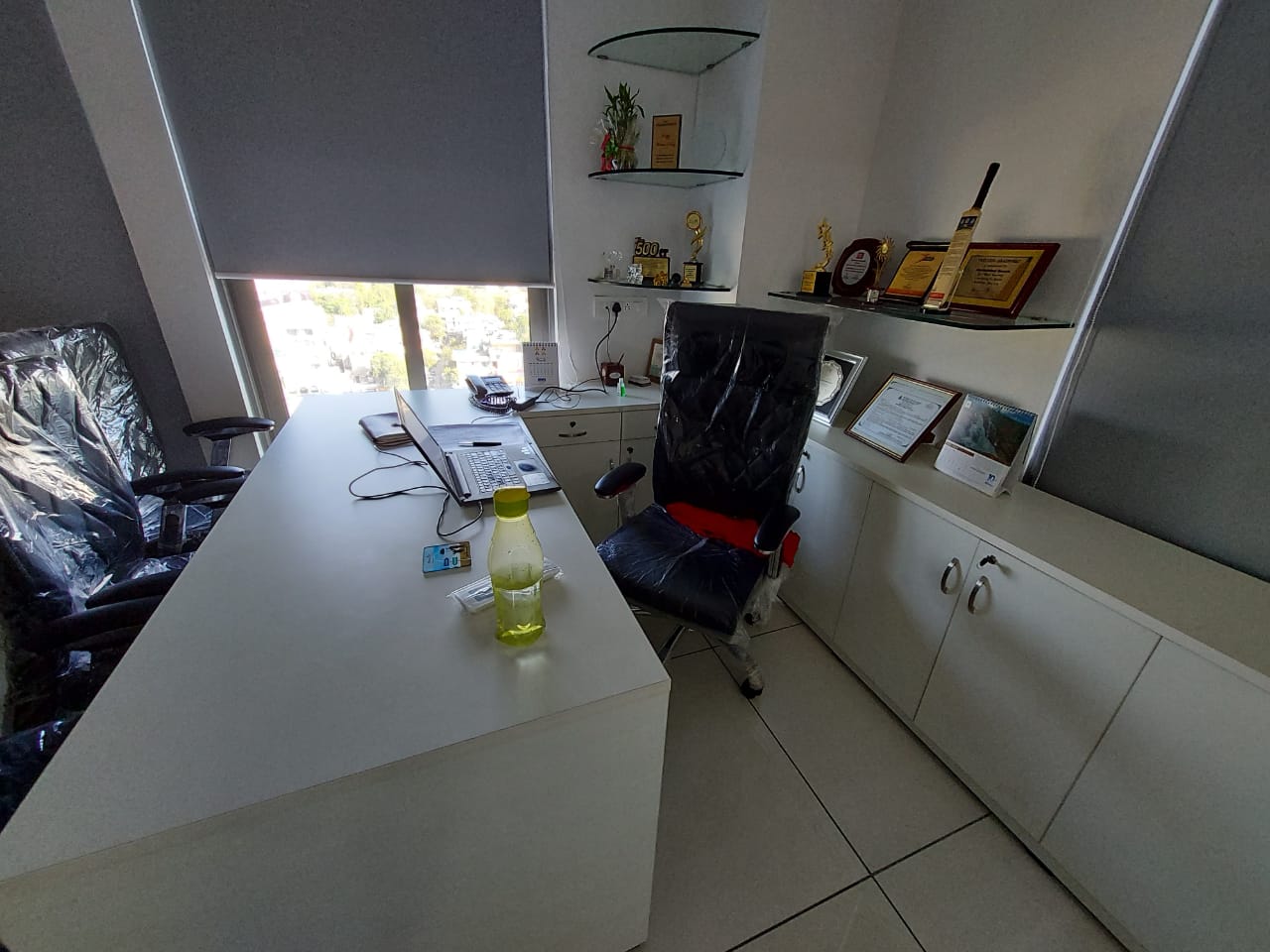 Office 1556 Sq. Ft. Commercial Office for Rent in Vastrapur Ahmedabad - Media 10