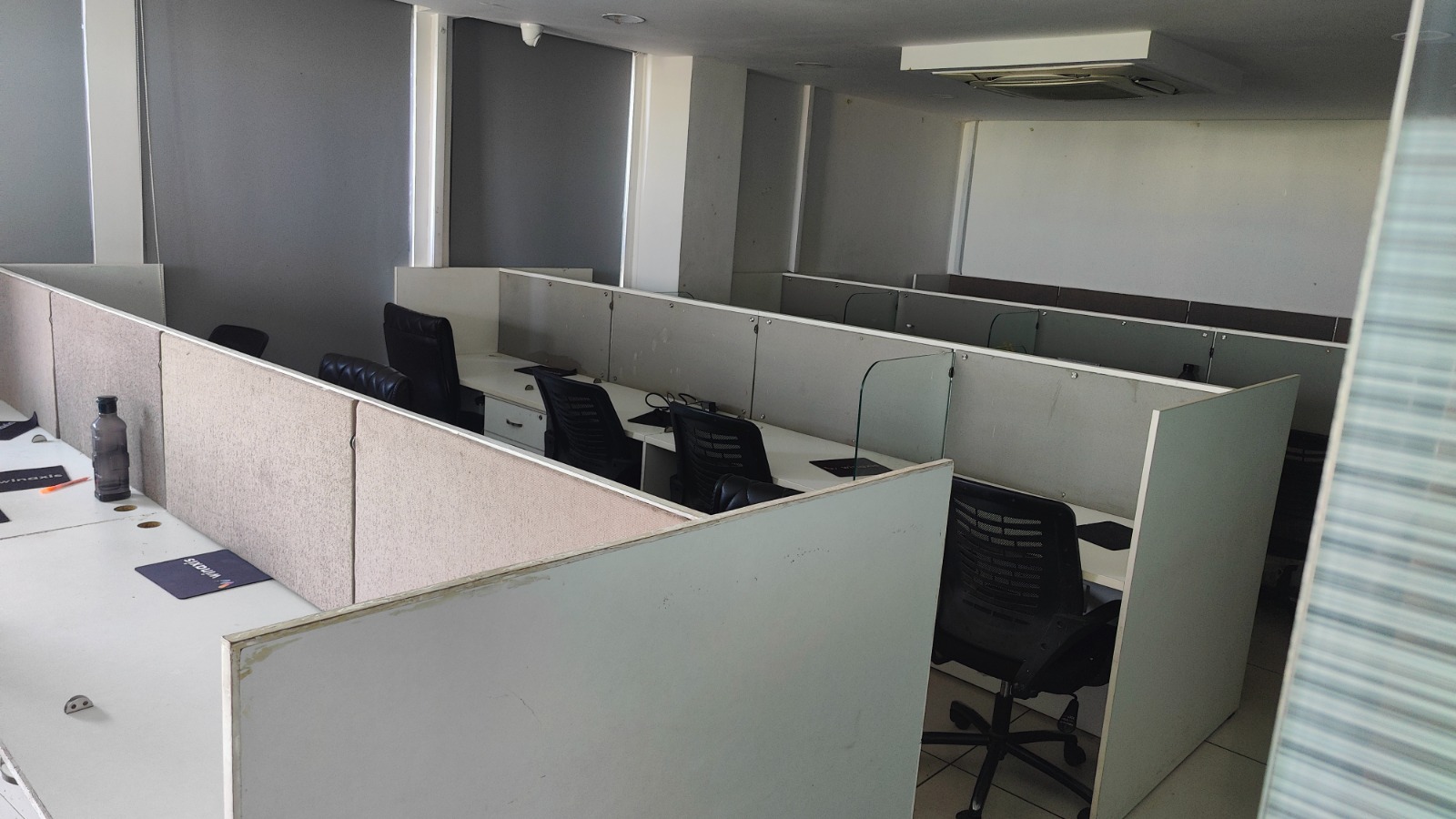 Office 1556 Sq. Ft. Commercial Office for Rent in Vastrapur Ahmedabad - Media 16