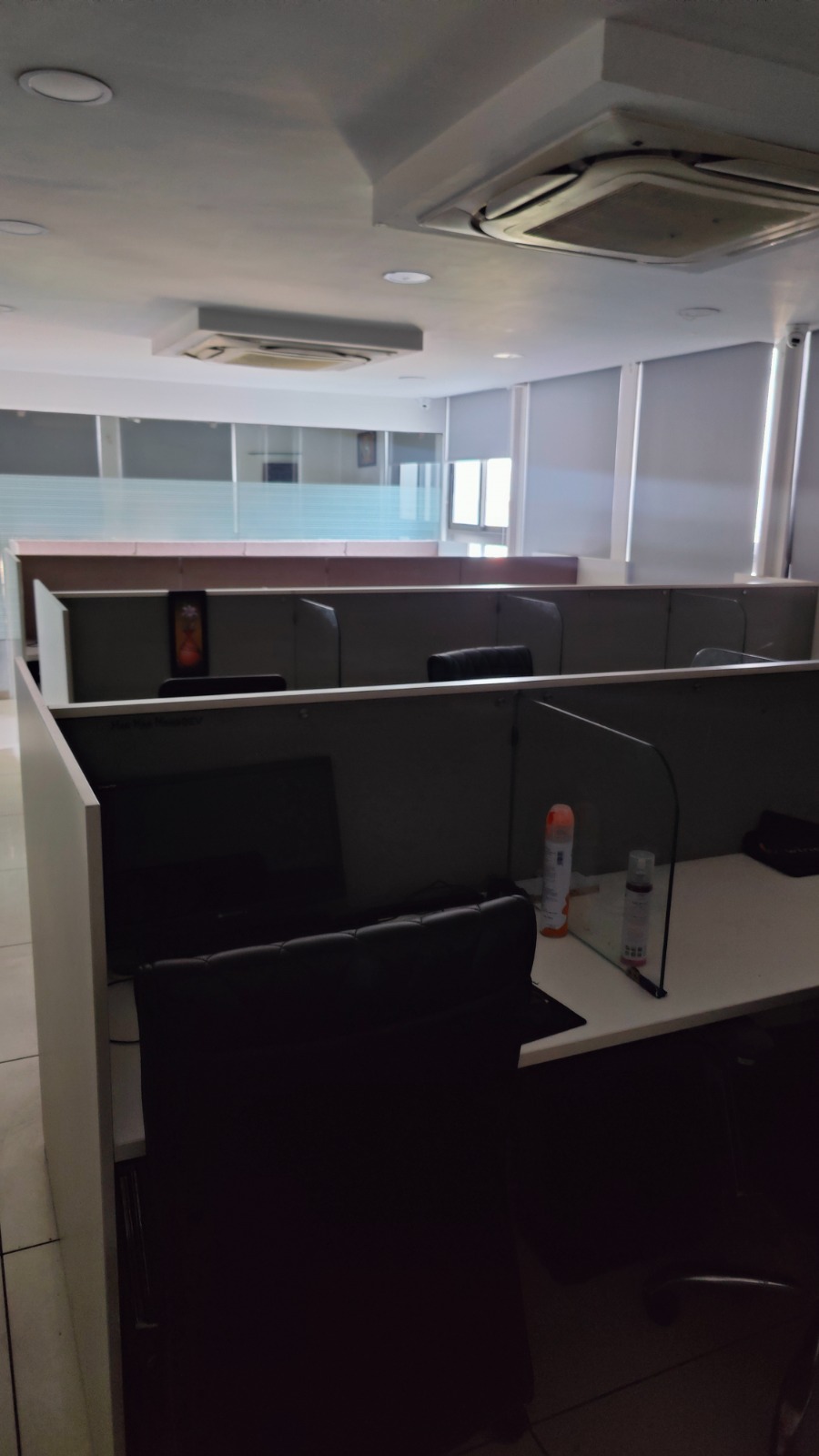 Office 1556 Sq. Ft. Commercial Office for Rent in Vastrapur Ahmedabad - Media 15
