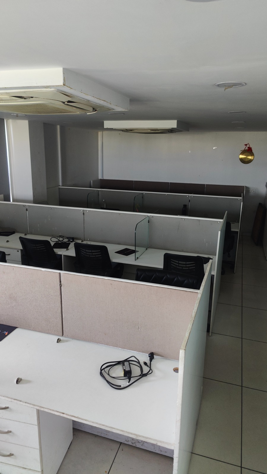 Office 1556 Sq. Ft. Commercial Office for Rent in Vastrapur Ahmedabad - Media 13