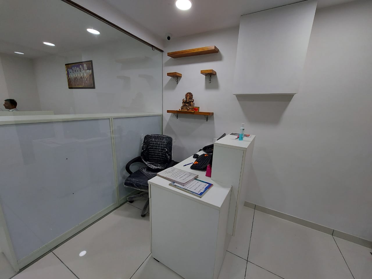 Office 1556 Sq. Ft. Commercial Office for Rent in Vastrapur Ahmedabad - Media 12