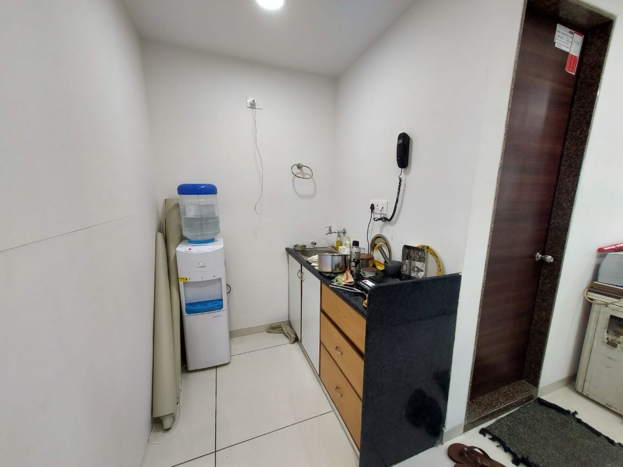 Office 1556 Sq. Ft. Commercial Office for Rent in Vastrapur Ahmedabad - Media 11