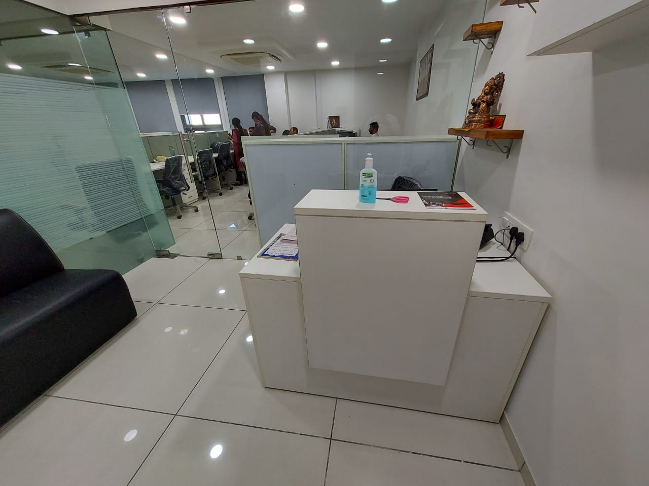 Office 1556 Sq. Ft. Commercial Office for Rent in Vastrapur Ahmedabad - Media 7