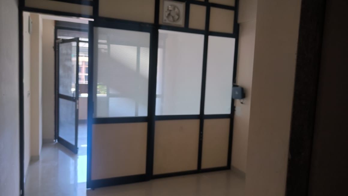 Office 700 Sq. Ft. Commercial Office for Rent in Gota Ahmedabad - Media 2