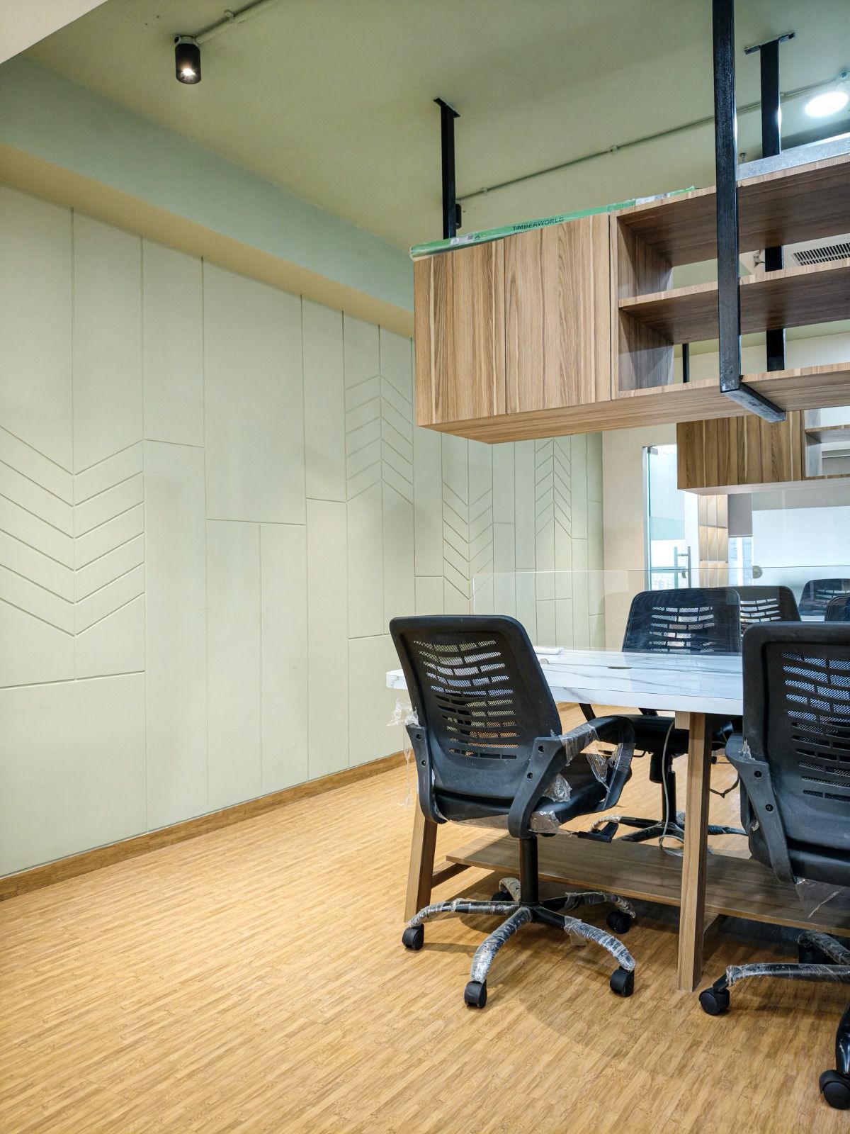 Office 958 Sq. Ft. Commercial Office for Rent in Shyamal Cross Road Ahmedabad - Media 3