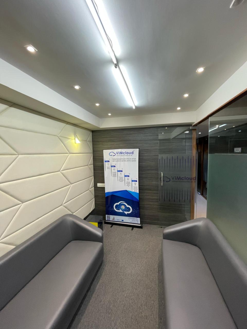 Office 1311 Sq. Ft. Commercial Office for Rent in Science City Ahmedabad