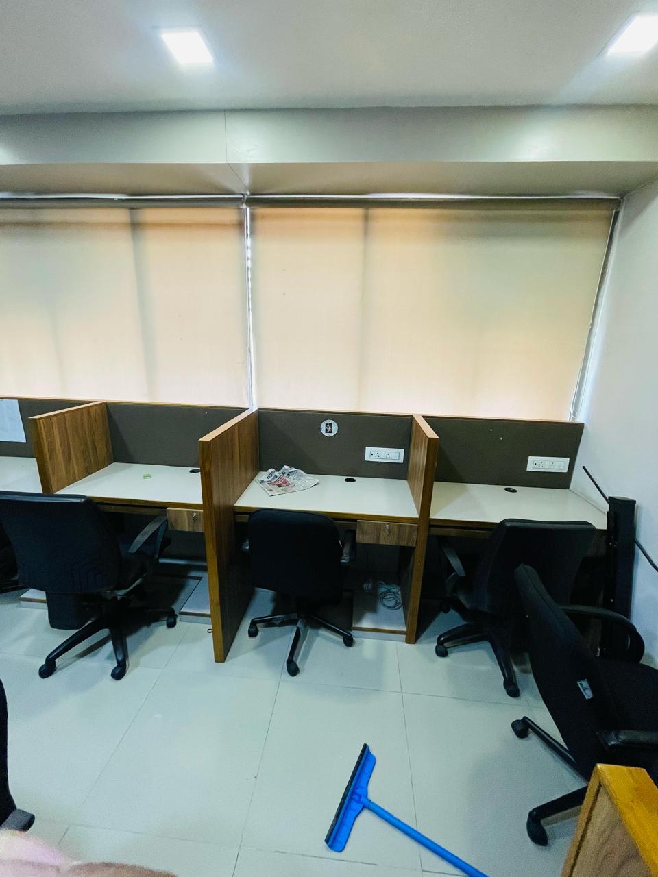 Office 1311 Sq. Ft. Commercial Office for Rent in Science City Ahmedabad - Media 9