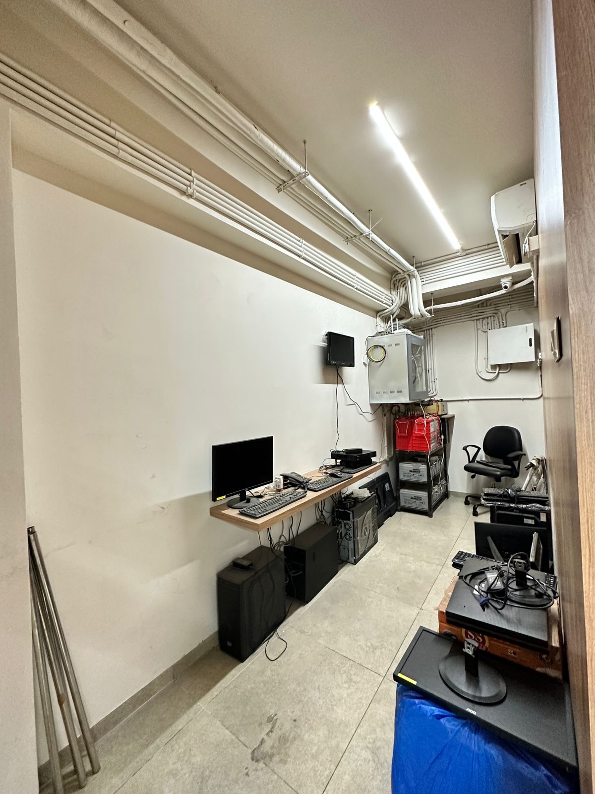 Office 2995 Sq. Ft. Commercial Office for Rent in Satadhar Ahmedabad