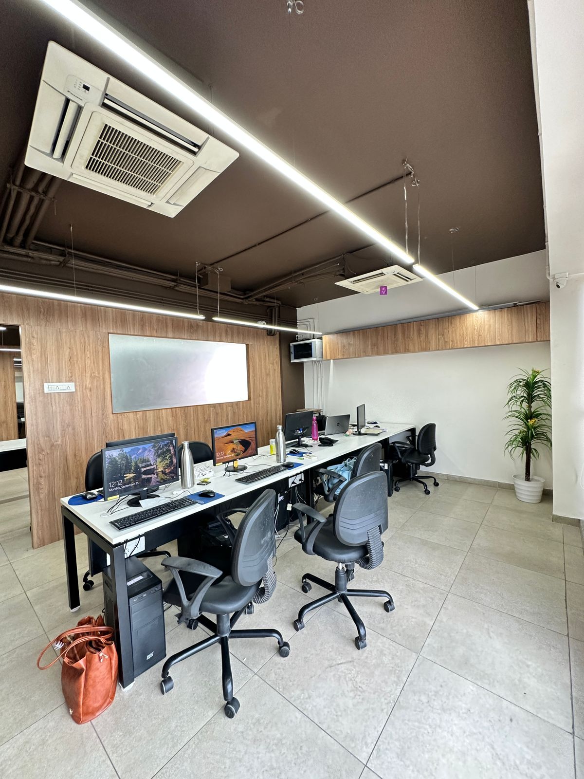 Office 2995 Sq. Ft. Commercial Office for Rent in Satadhar Ahmedabad - Media 4