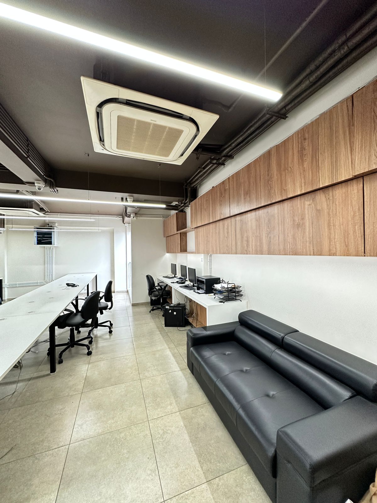 Office 2995 Sq. Ft. Commercial Office for Rent in Satadhar Ahmedabad - Media 7