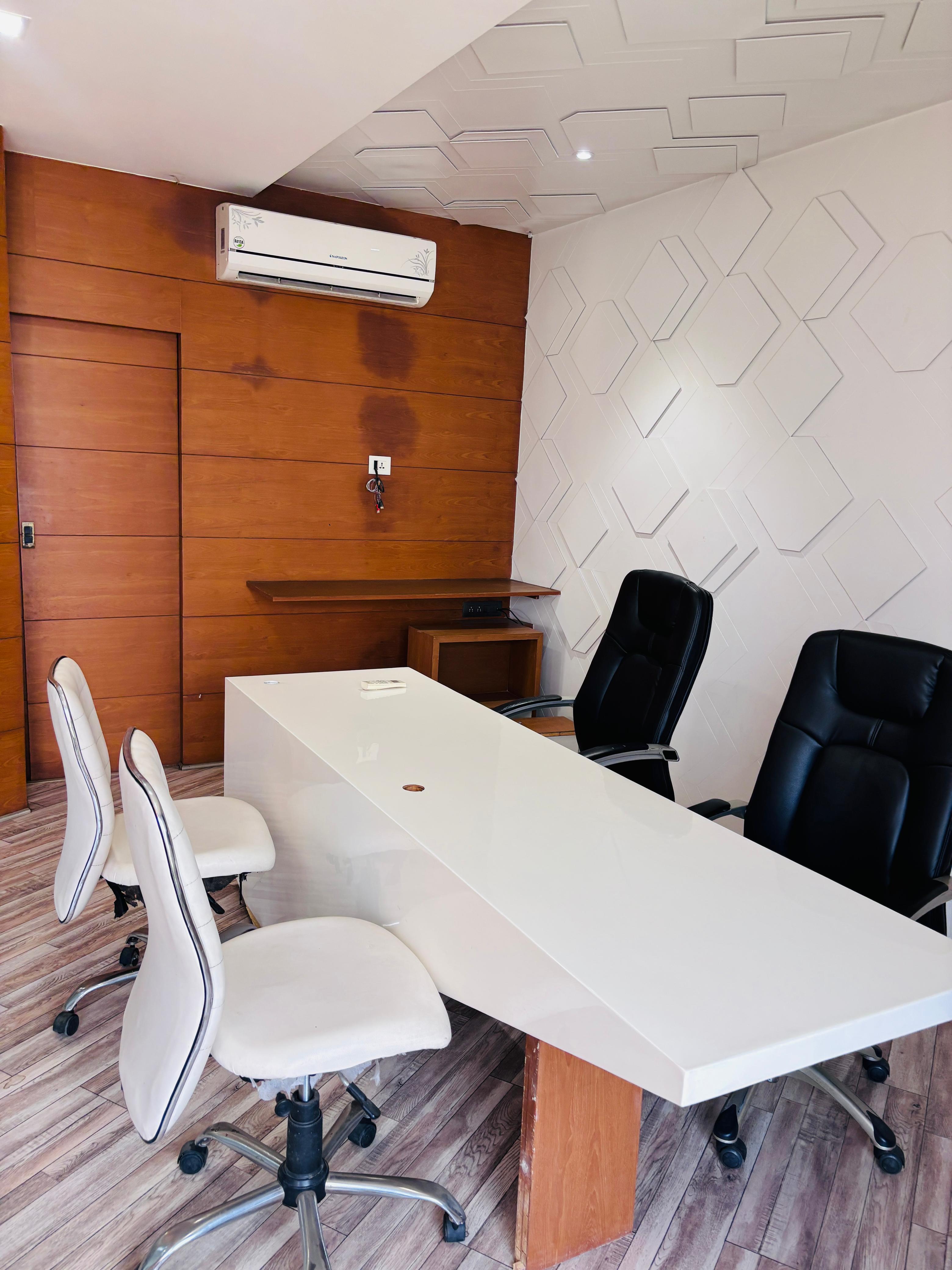 Office 1502 Sq. Ft. Commercial Office for Rent in Prahladnagar Ahmedabad