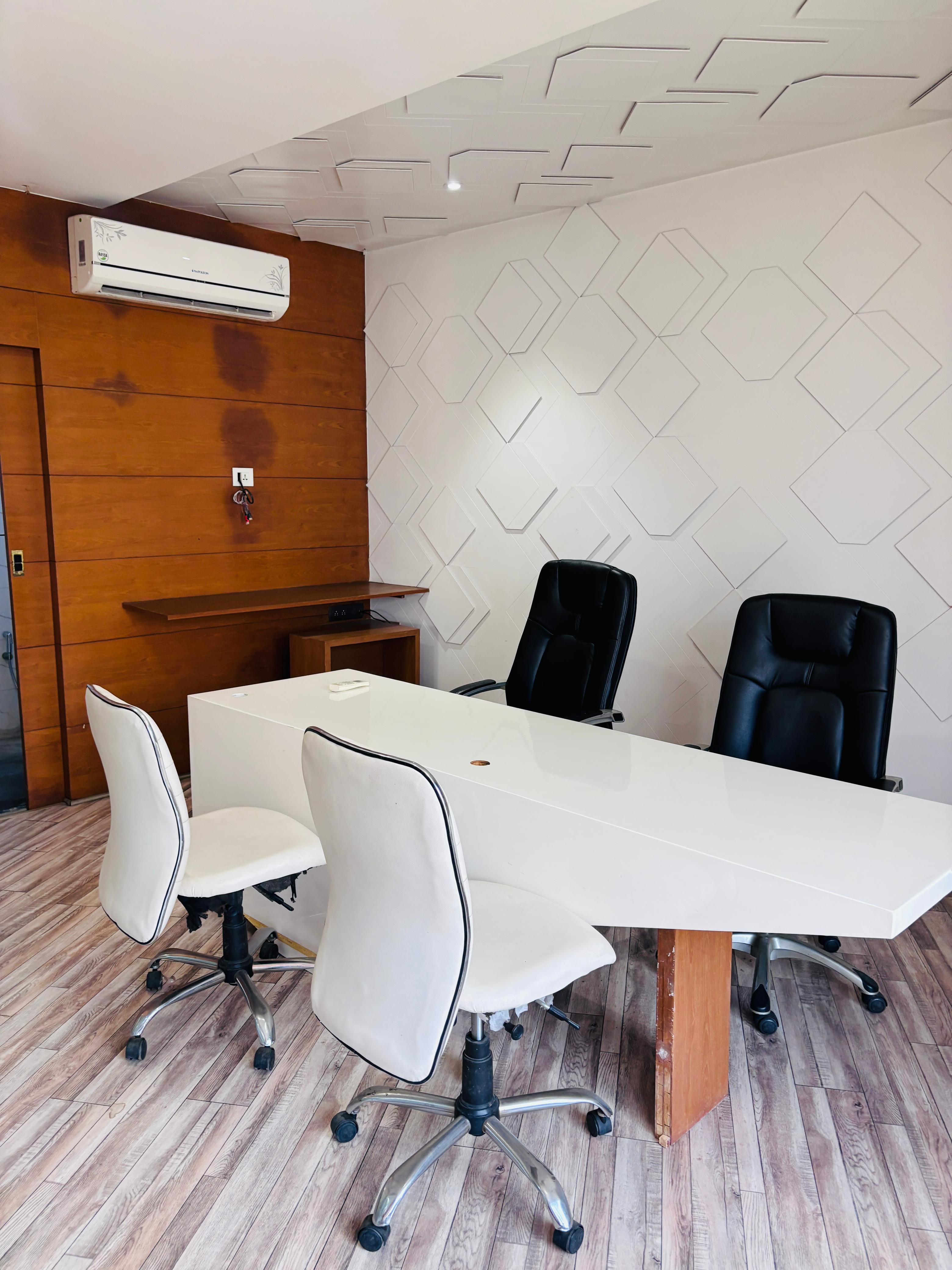 Office 1502 Sq. Ft. Commercial Office for Rent in Prahladnagar Ahmedabad - Media 3