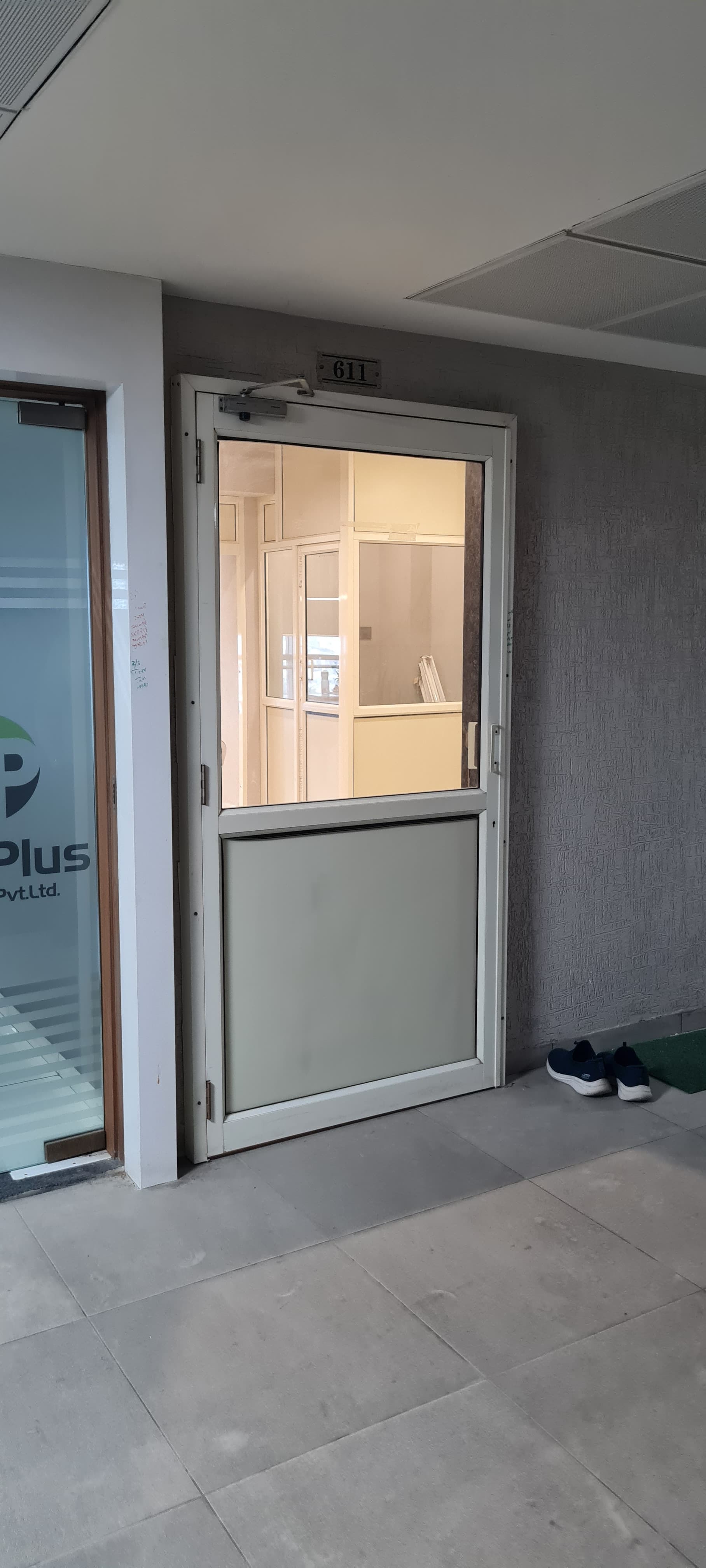 Office 600 Sq. Ft. Commercial Office for Rent in Science City Ahmedabad - Media 6