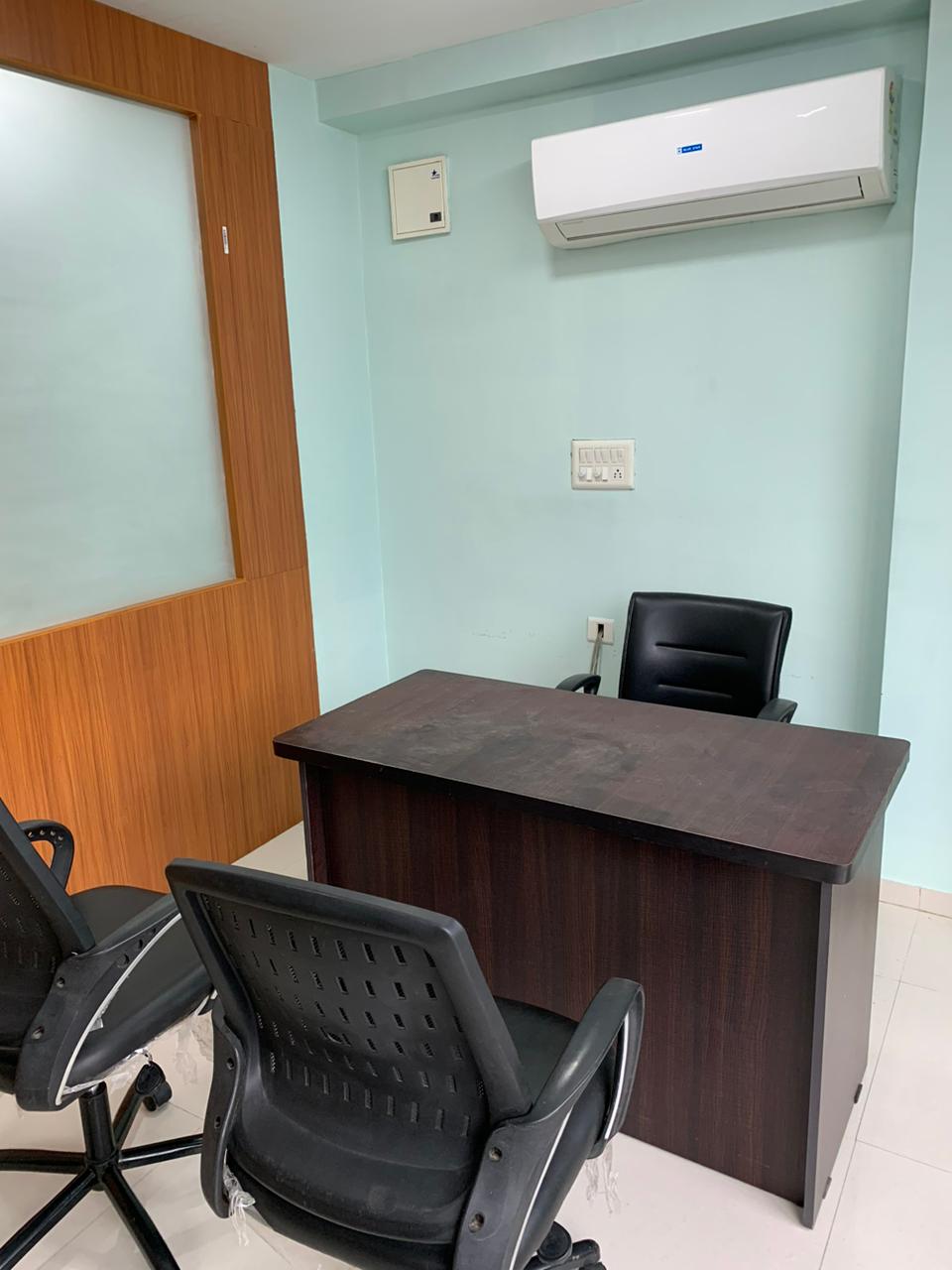 Office 800 Sq. Ft. Commercial Office for Rent in Gota Ahmedabad - Media 14