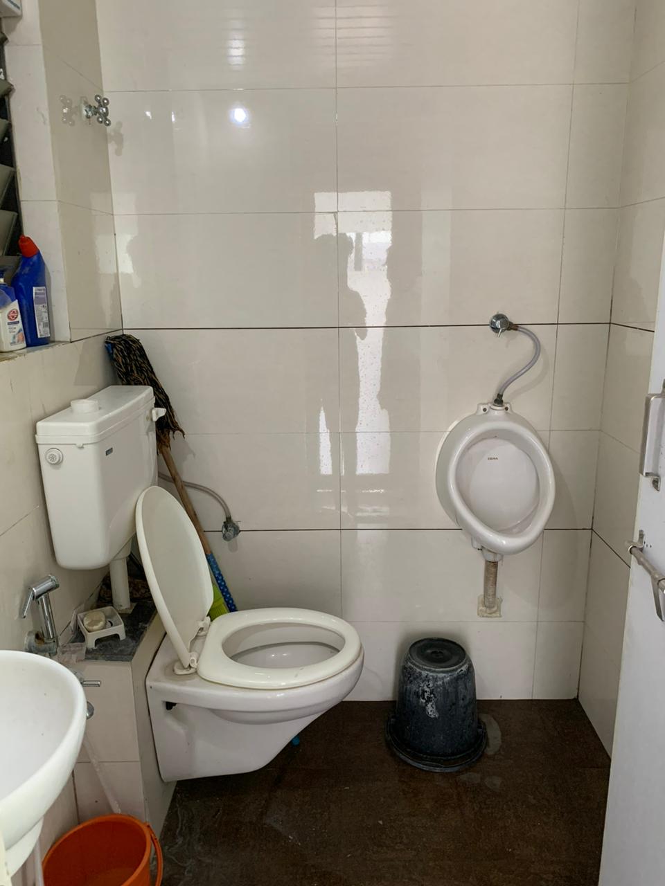 Office 800 Sq. Ft. Commercial Office for Rent in Gota Ahmedabad - Media 6