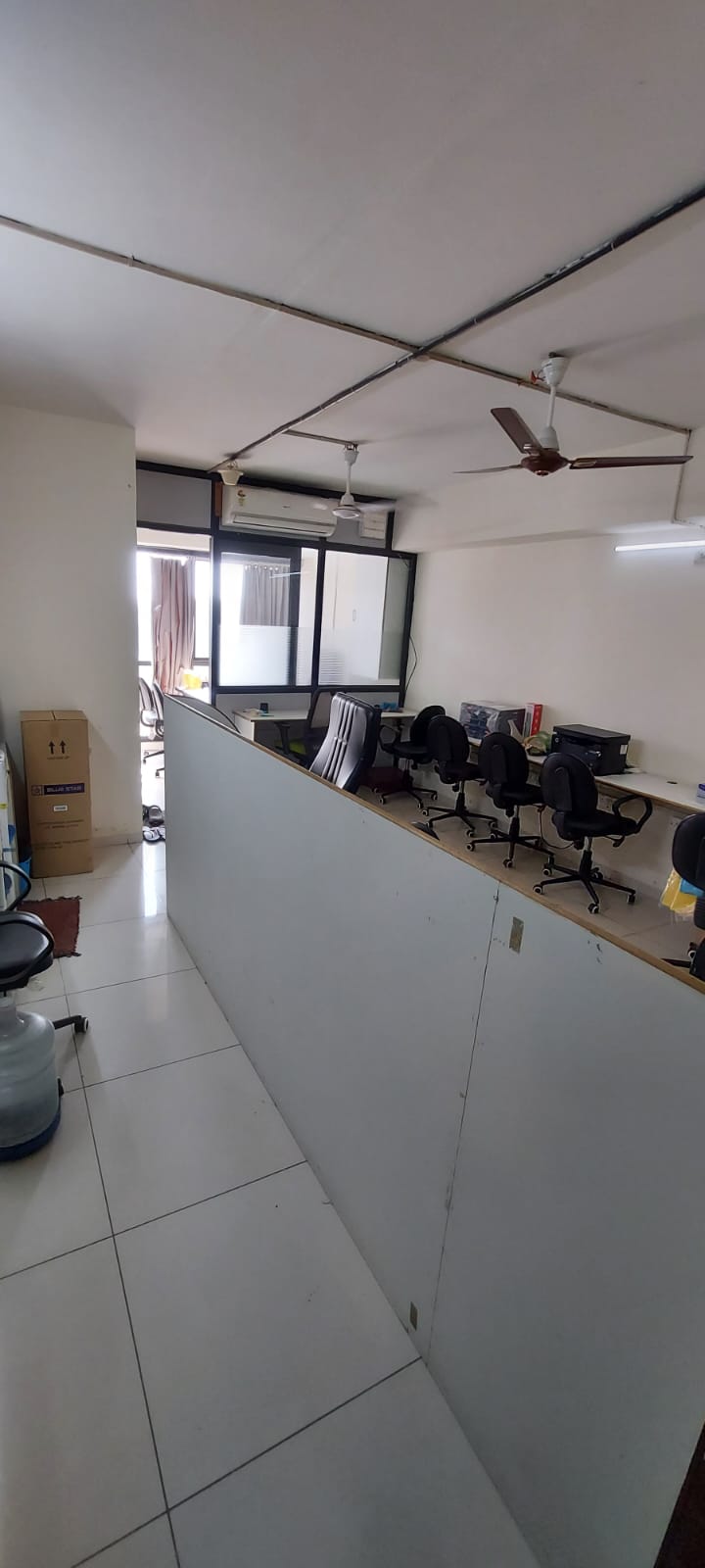 Office 595 Sq. Ft. Commercial Office for Rent in Makarba Ahmedabad - Media 4