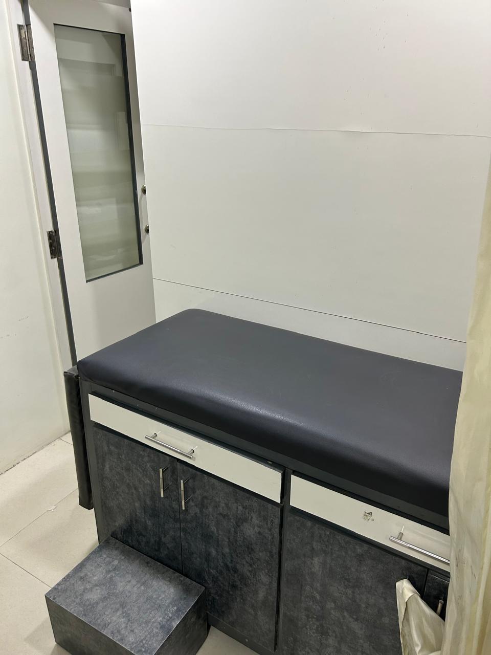 Office 270 Sq. Ft. Commercial Office for Sale in Satellite Ahmedabad