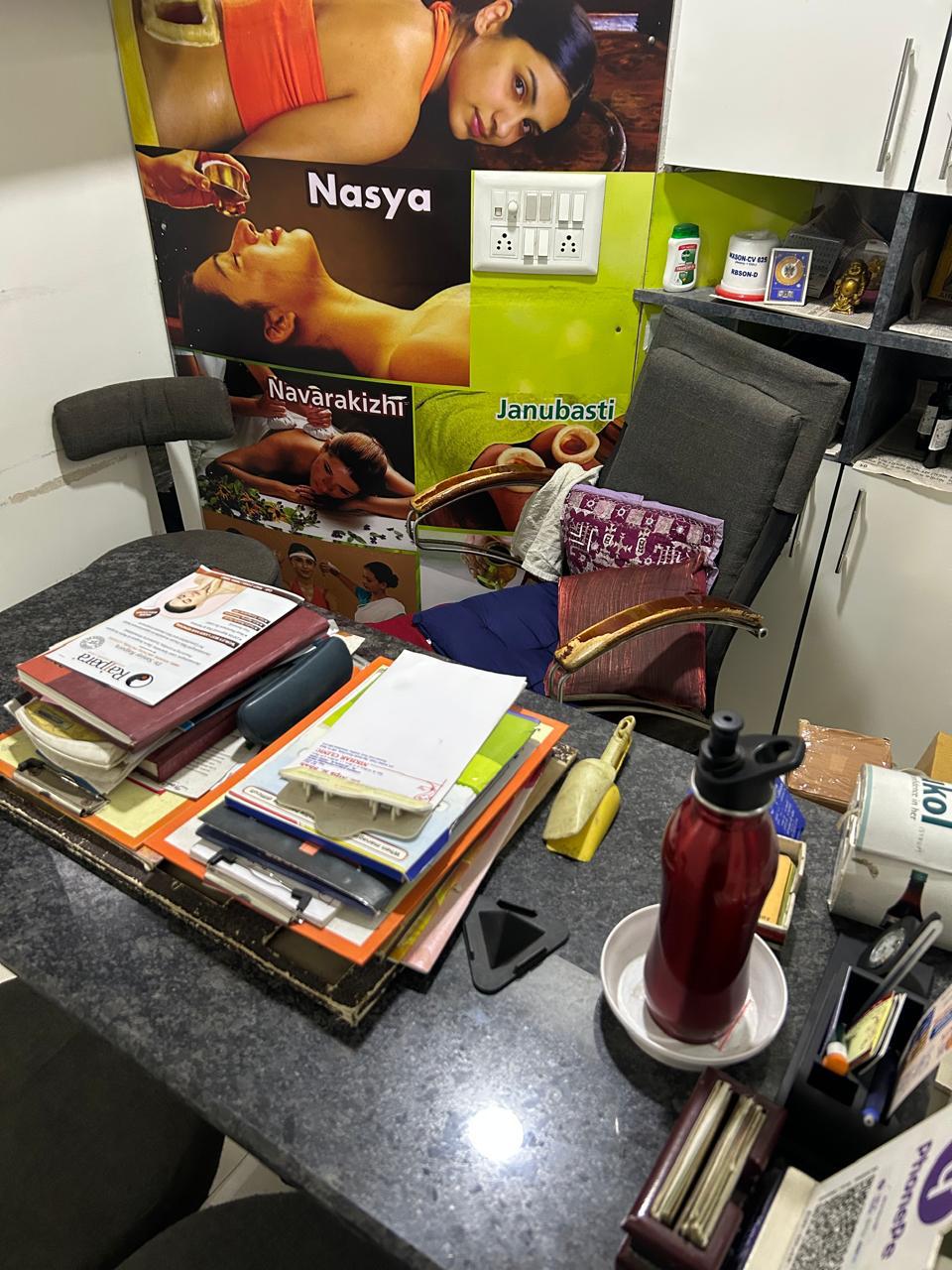 Office 270 Sq. Ft. Commercial Office for Sale in Satellite Ahmedabad - Media 2