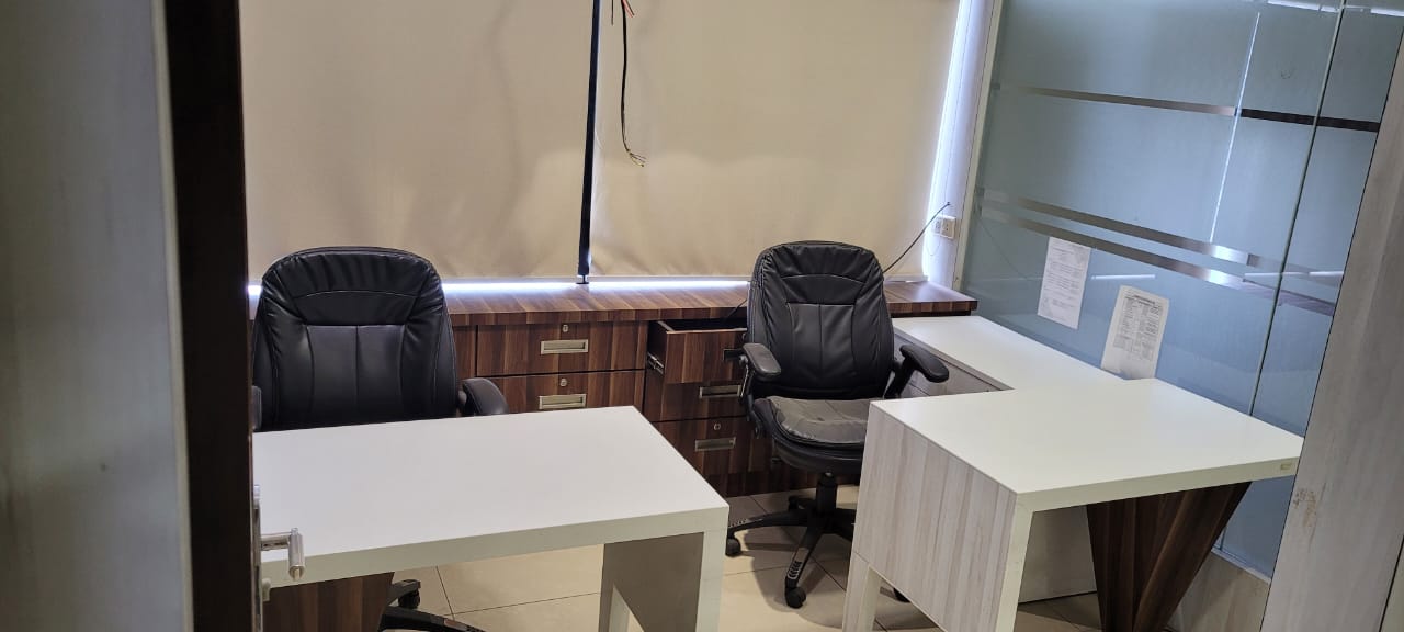 Office 1100 Sq. Ft. Commercial Office for Rent in Sg Highway Ahmedabad - Media 3