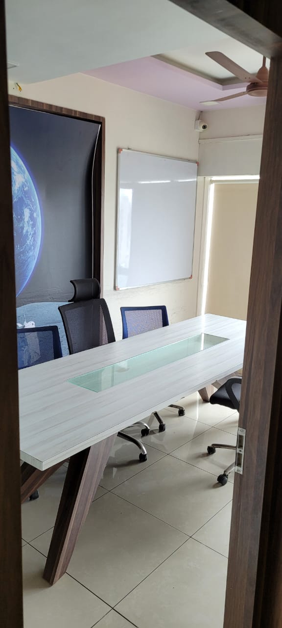 Office 1100 Sq. Ft. Commercial Office for Rent in Sg Highway Ahmedabad - Media 4