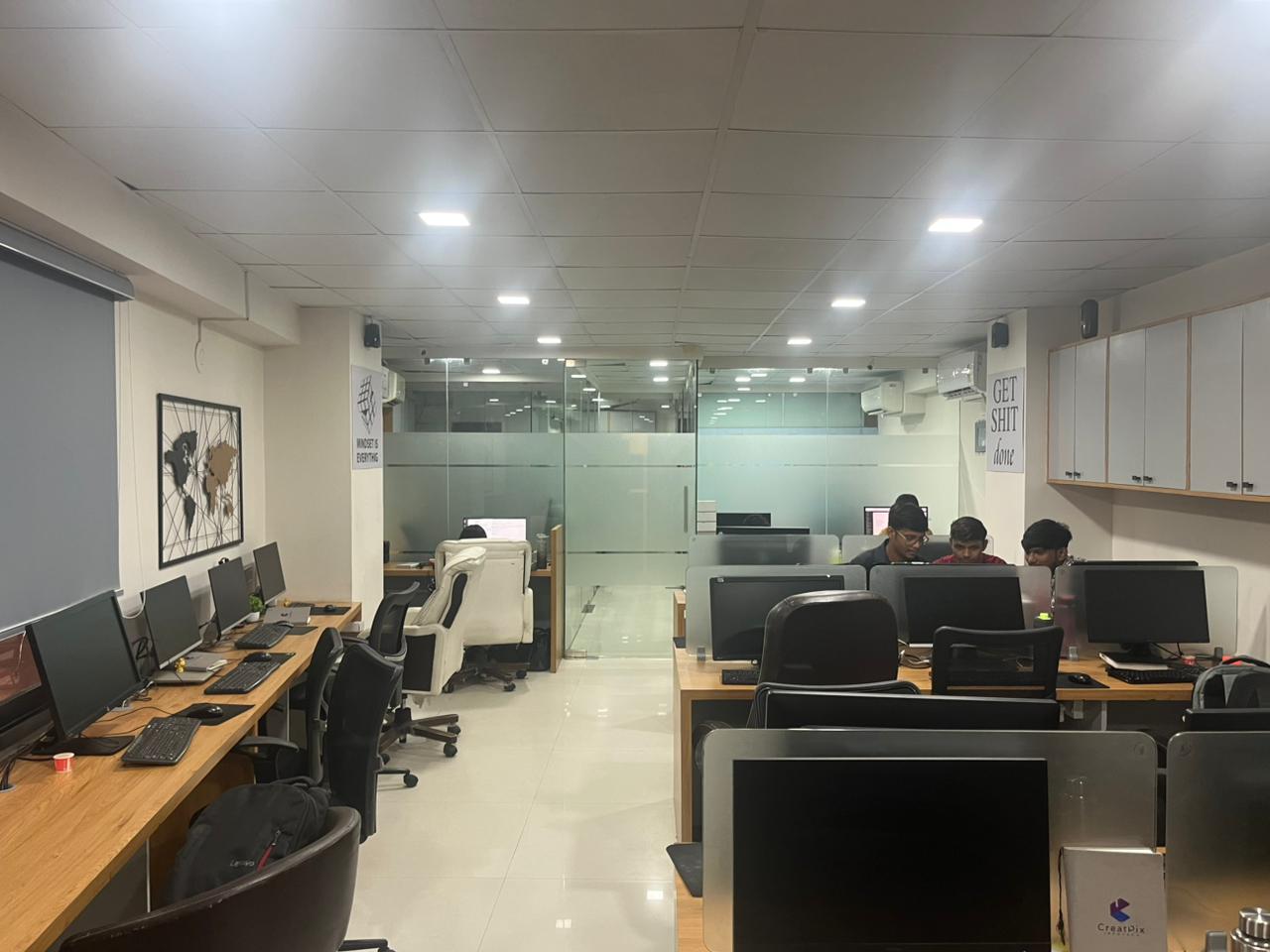 Office 1506 Sq. Ft. Commercial Office for Rent in Satellite Ahmedabad - Media 4