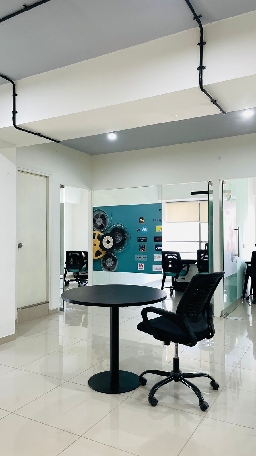 Office 2345 Sq. Ft. Commercial Office for Rent in Rajpath Rangoli Road Ahmedabad - Media 2