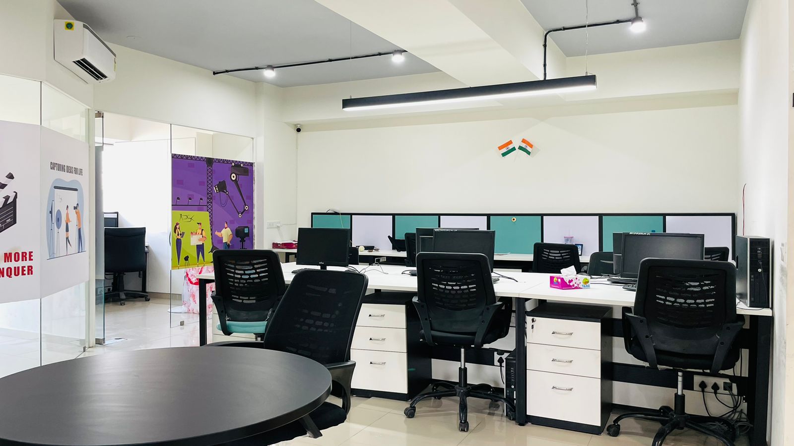 Office 2345 Sq. Ft. Commercial Office for Rent in Rajpath Rangoli Road Ahmedabad - Media 4